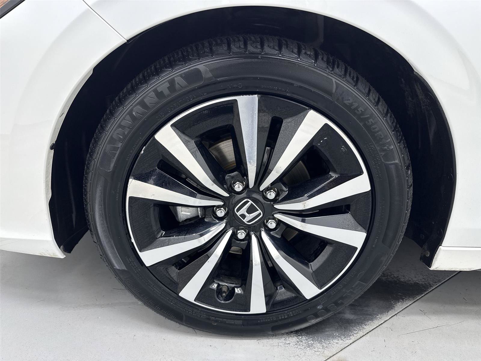 Used 2022 Honda Civic EX-L image 10