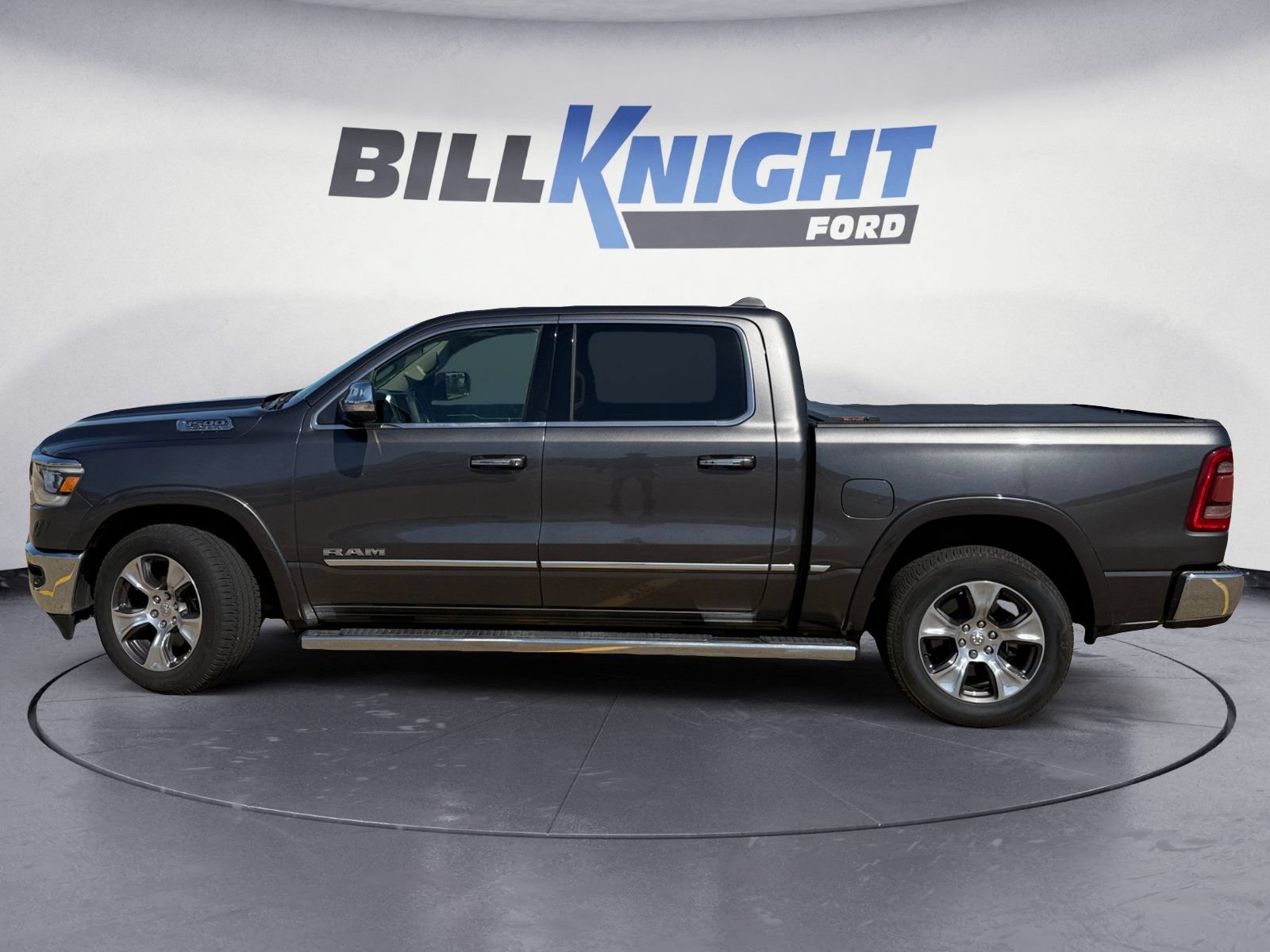 Used 2019 RAM 1500 Laramie RWD image 2