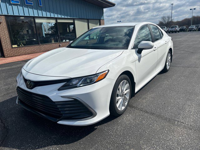 Used 2024 Toyota Camry LE w/ Convenience Package FWD image 2