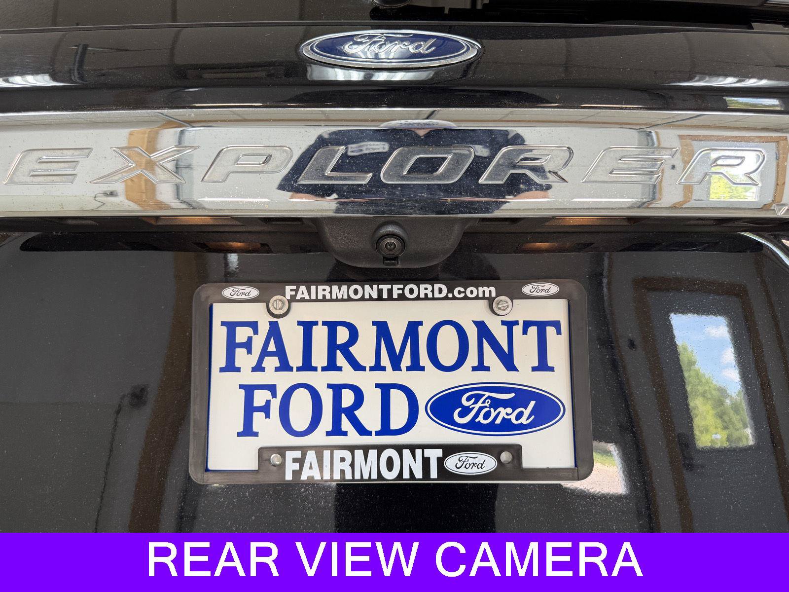 Used 2022 Ford Explorer XLT w/ Equipment Group 202A AWD/4WD image 34