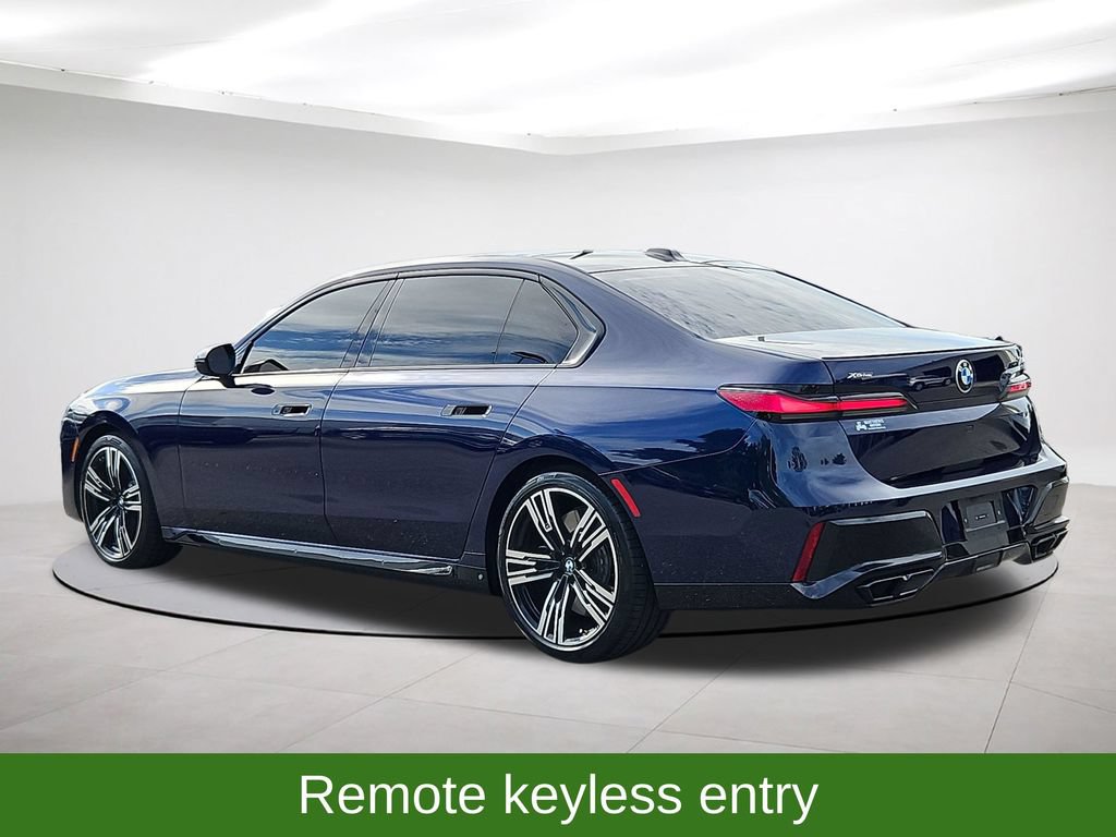 Used 2026 BMW 760i xDrive w/ Executive Package AWD/4WD image 5