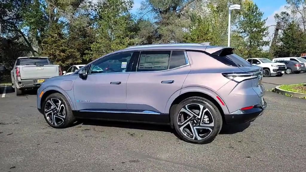 New 2026 Chevrolet Equinox EV LT image 6