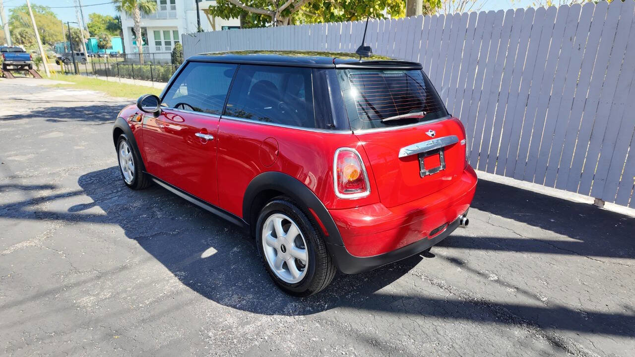 Used 2010 MINI Cooper Hardtop FWD image 6