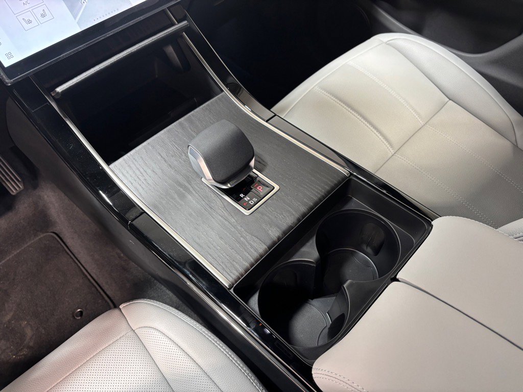 New 2026 Land Rover Range Rover Evoque S image 13