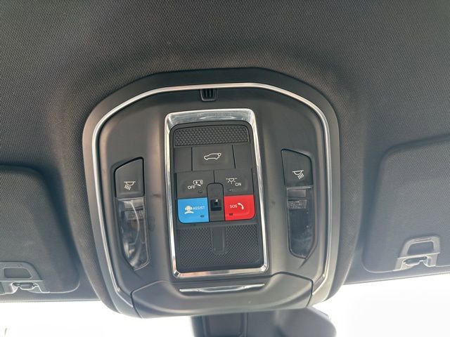 Used 2024 Jeep Grand Cherokee L Laredo image 20