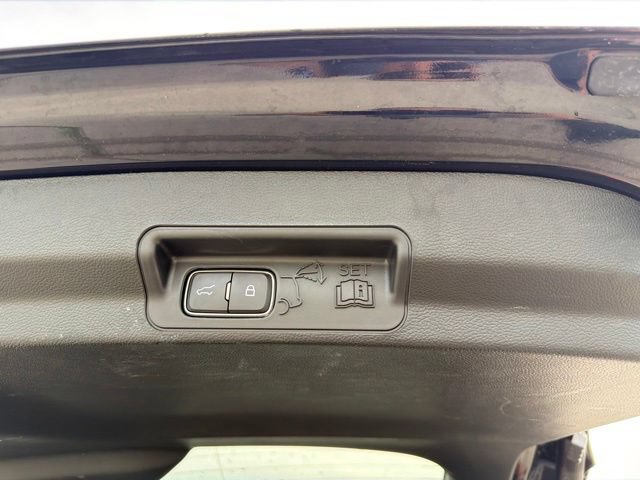 Used 2024 Ford Explorer XLT w/ Equipment Group 202A AWD/4WD image 25