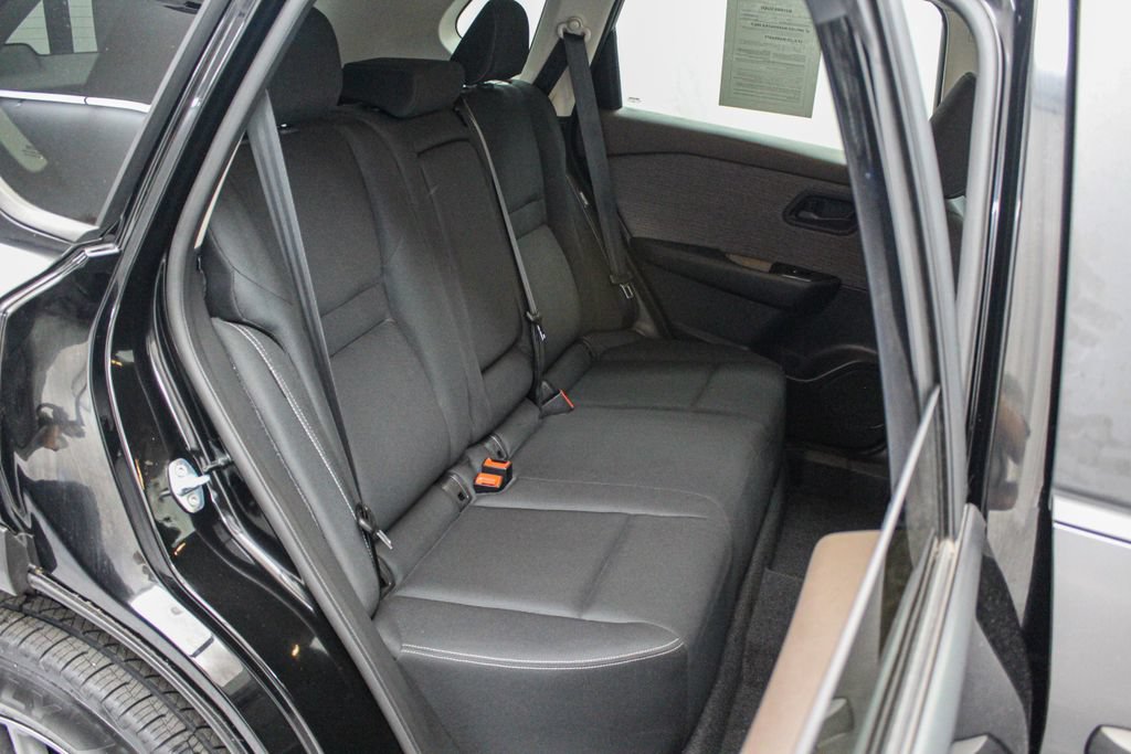 Used 2023 Nissan Rogue S AWD/4WD image 19