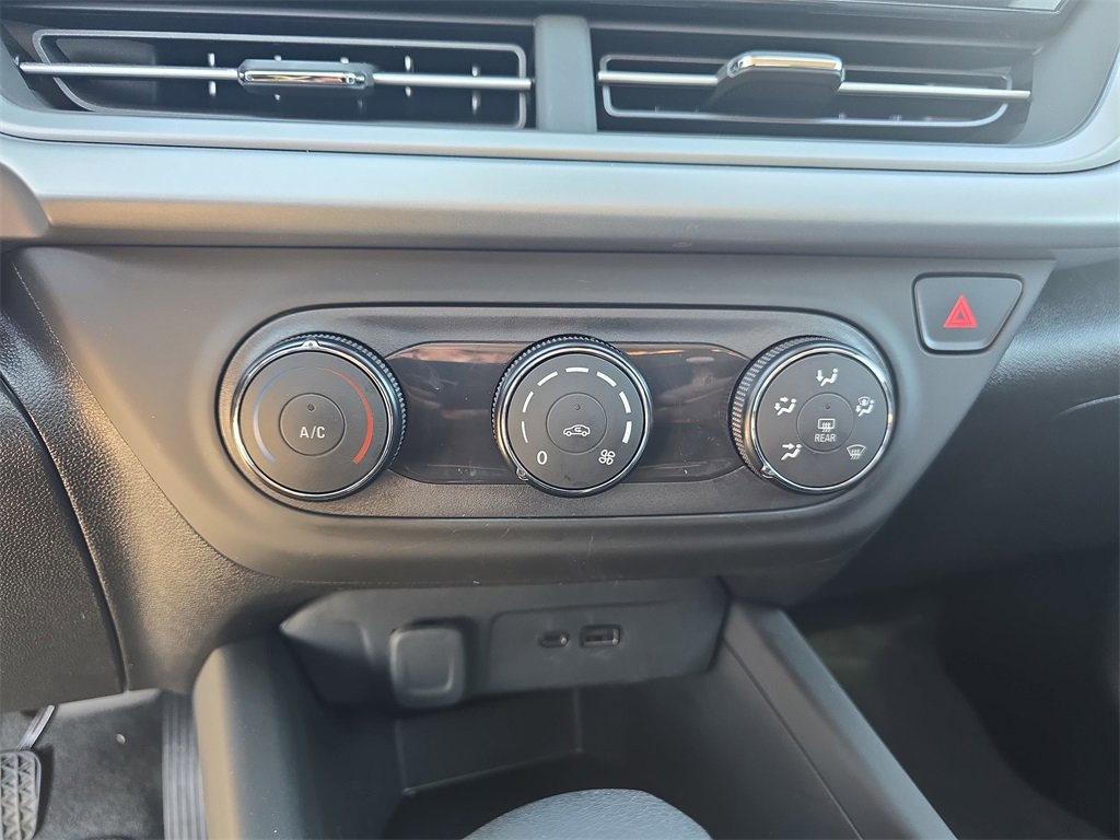 Used 2025 Chevrolet Trax LS image 24