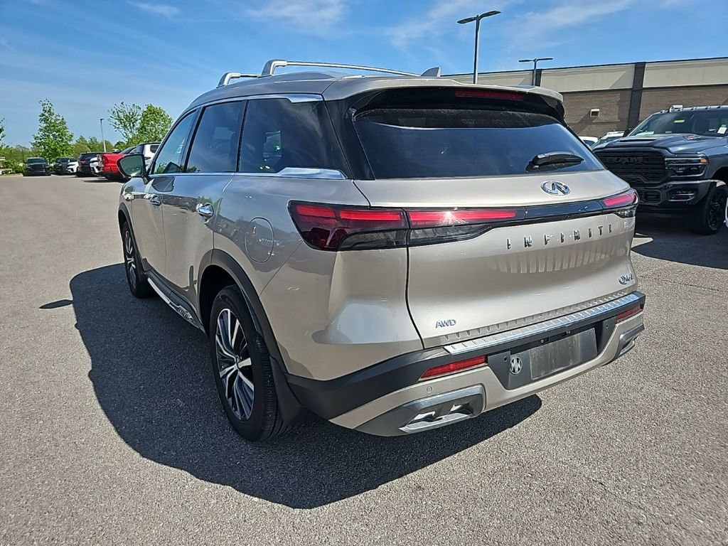 Used 2023 INFINITI QX60 Sensory w/ Cargo Package image 5