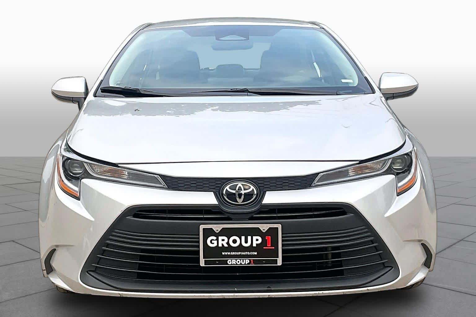Used 2023 Toyota Corolla LE FWD image 4