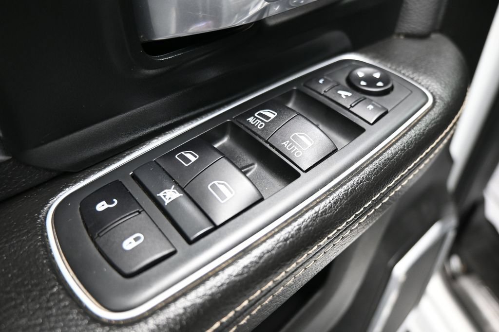 Used 2020 RAM 2500 Laramie AWD/4WD image 11