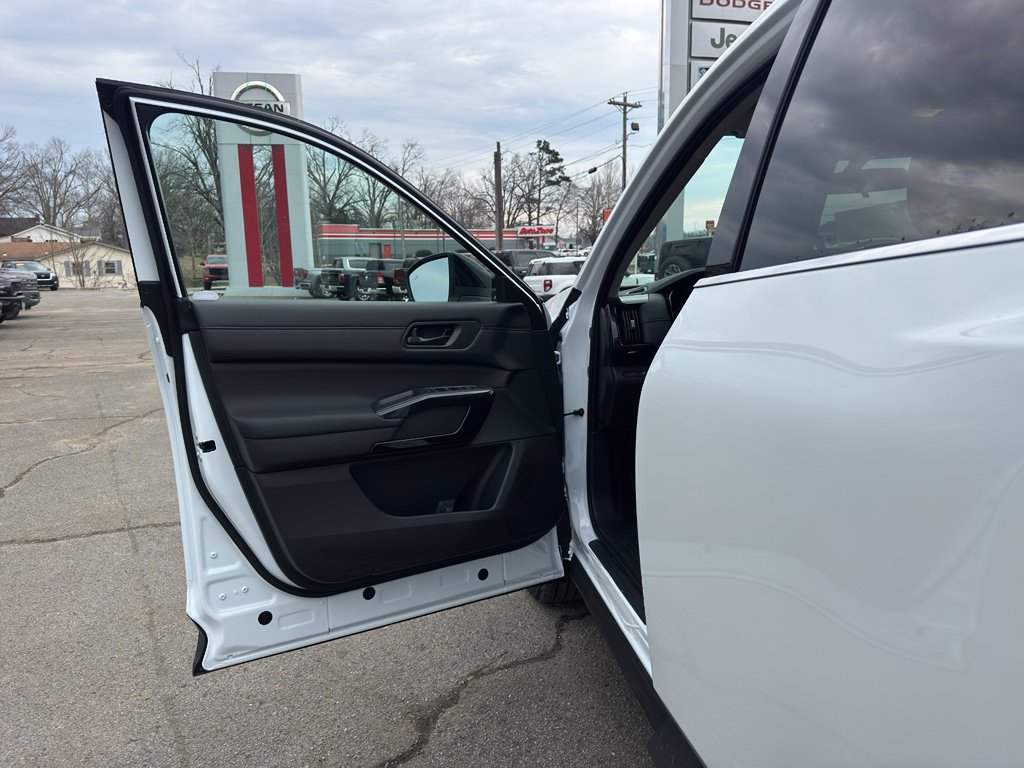 New 2026 Nissan Pathfinder SV image 20