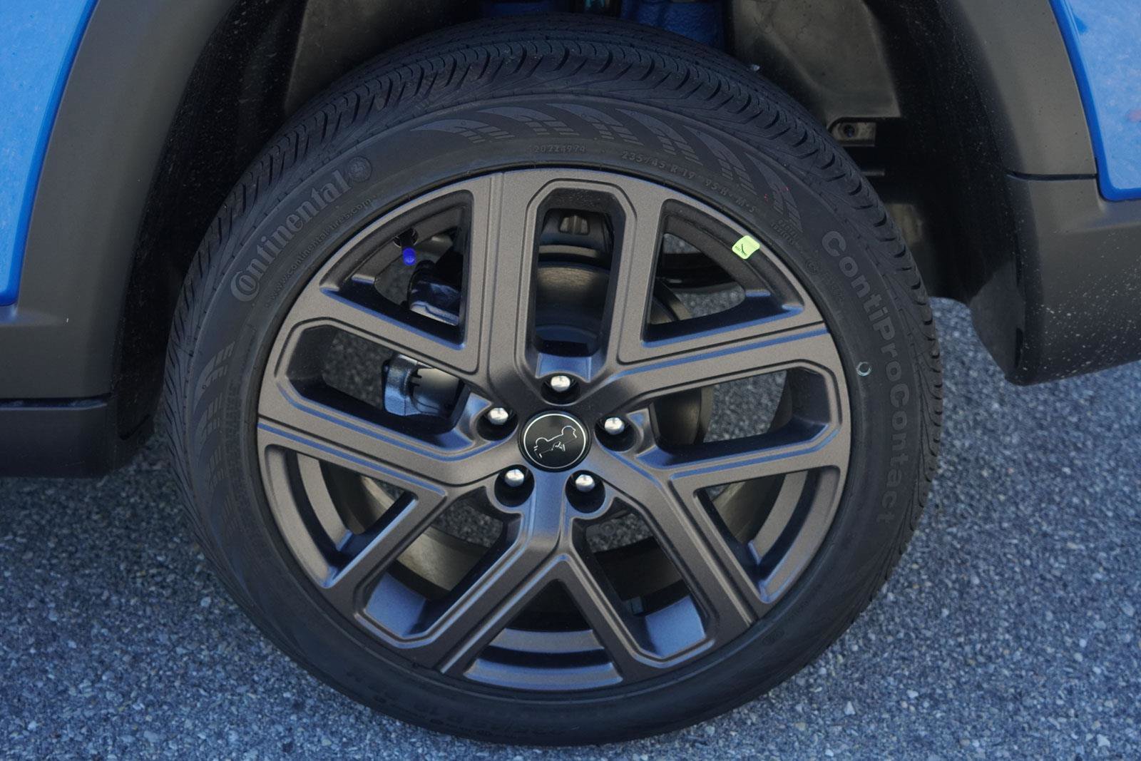 New 2026 Jeep Compass Limited image 25