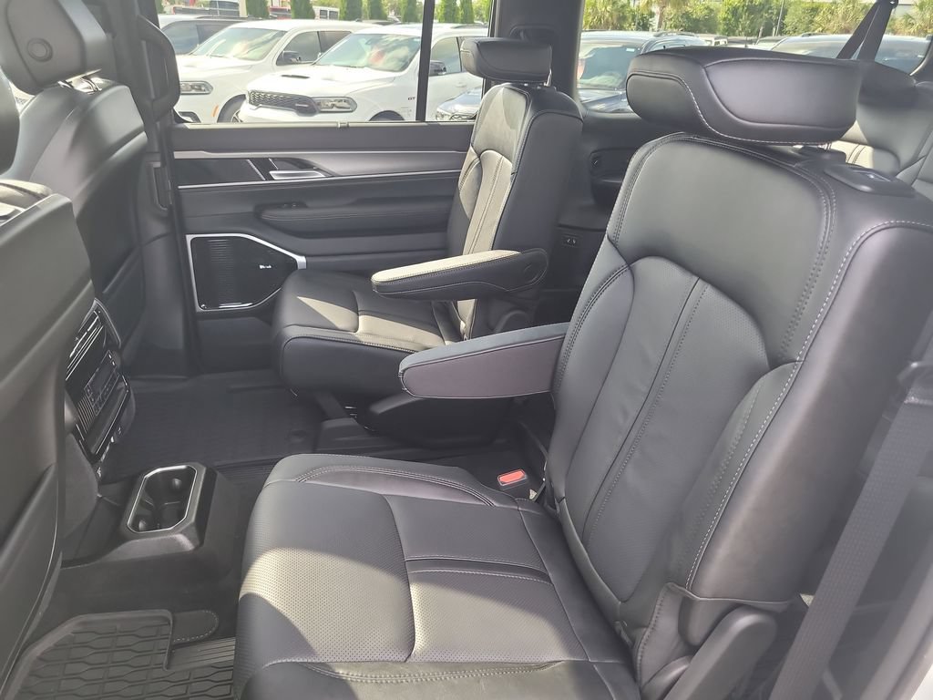 New 2026 Jeep Grand Wagoneer L Limited AWD/4WD image 14