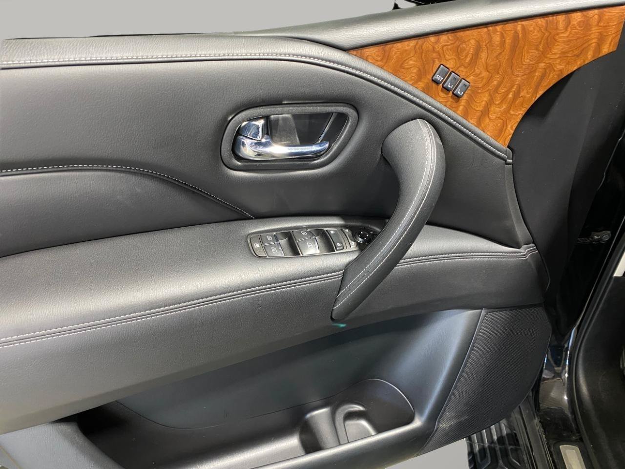 Used 2019 INFINITI QX80 Luxe AWD/4WD image 7