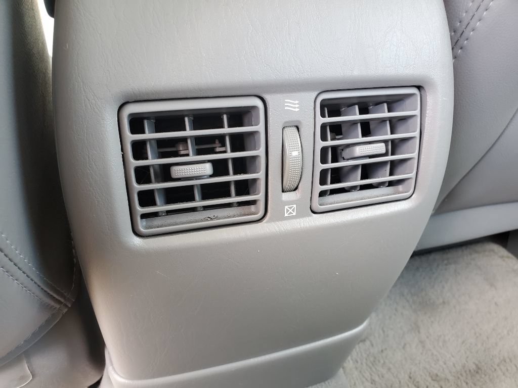 Used 2002 Toyota Camry LE FWD image 29