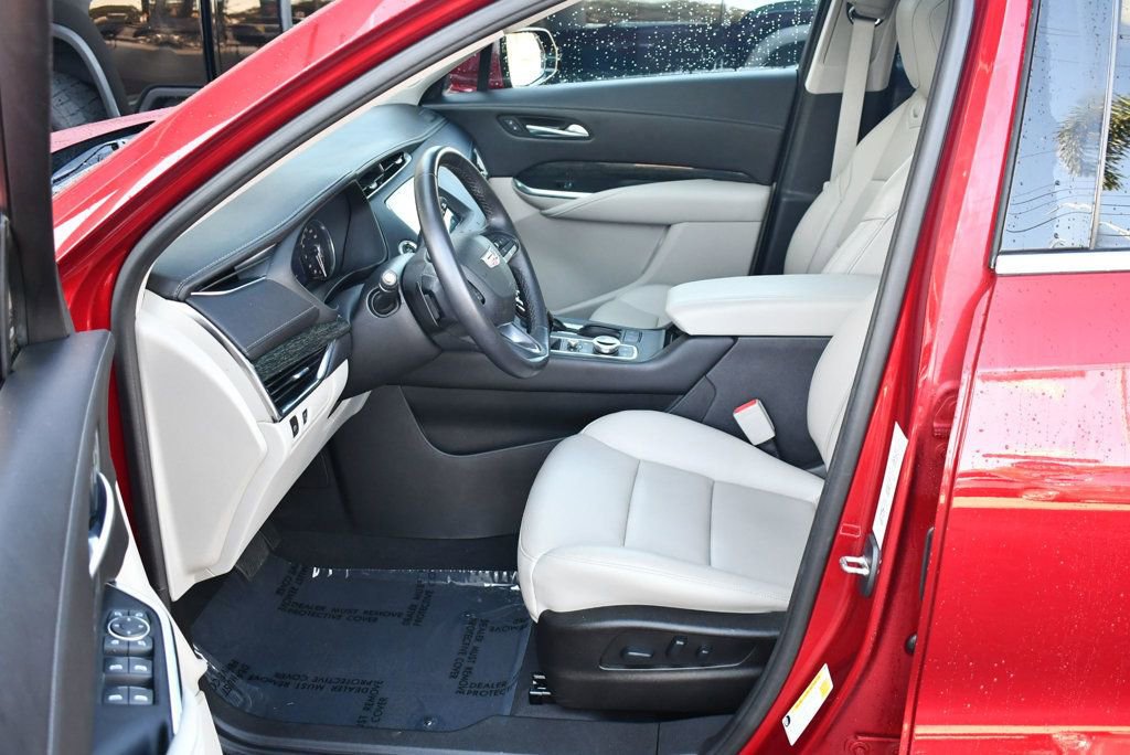 Used 2021 Cadillac XT4 Premium Luxury w/ Driver Awareness Package image 37