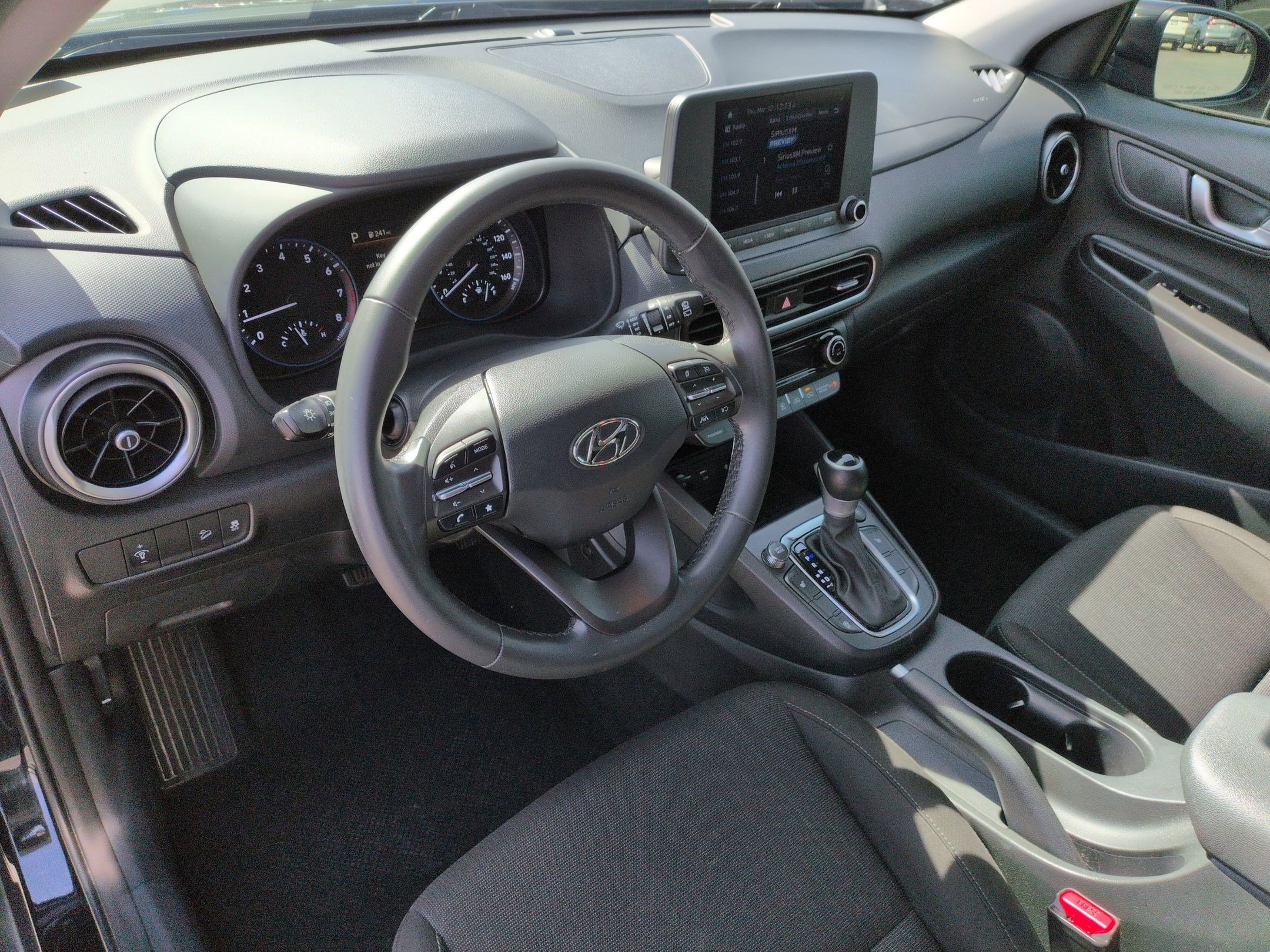 Used 2022 Hyundai Kona SEL w/ Convenience Package image 16