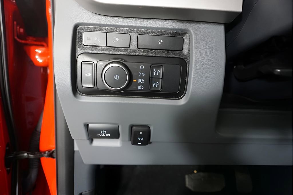 Used 2023 Ford F450 XLT w/ XLT Value Package image 15