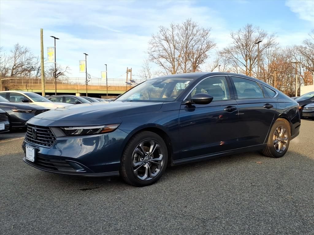 Used 2023 Honda Accord EX image 3