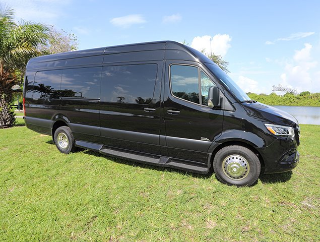 Used 2024 Mercedes-Benz Sprinter 3500 image 1
