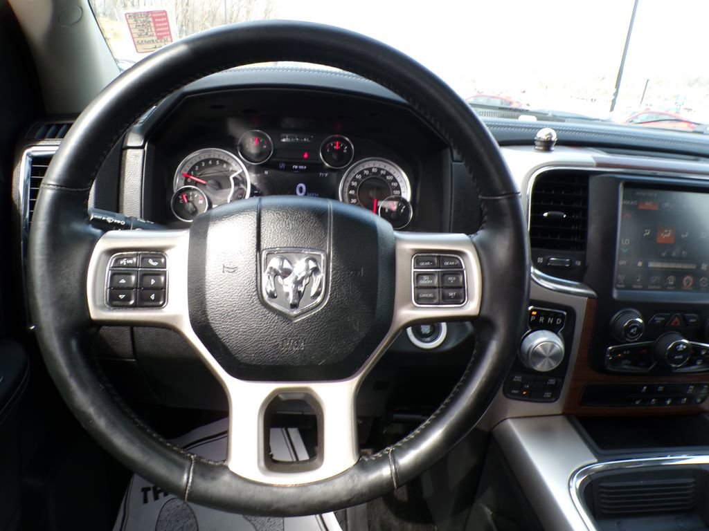 Used 2017 RAM 1500 Laramie w/ Convenience Group AWD/4WD image 12