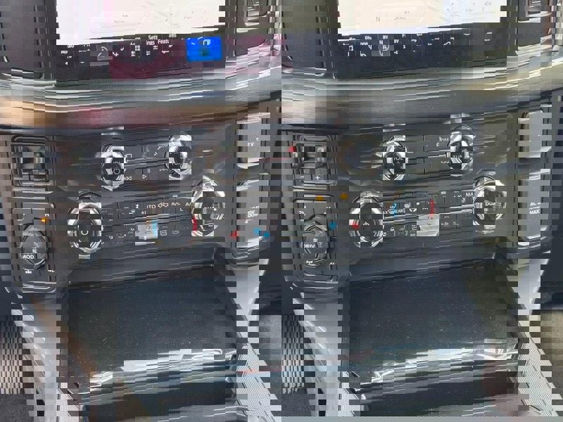 New 2026 Ford F350 Lariat image 18