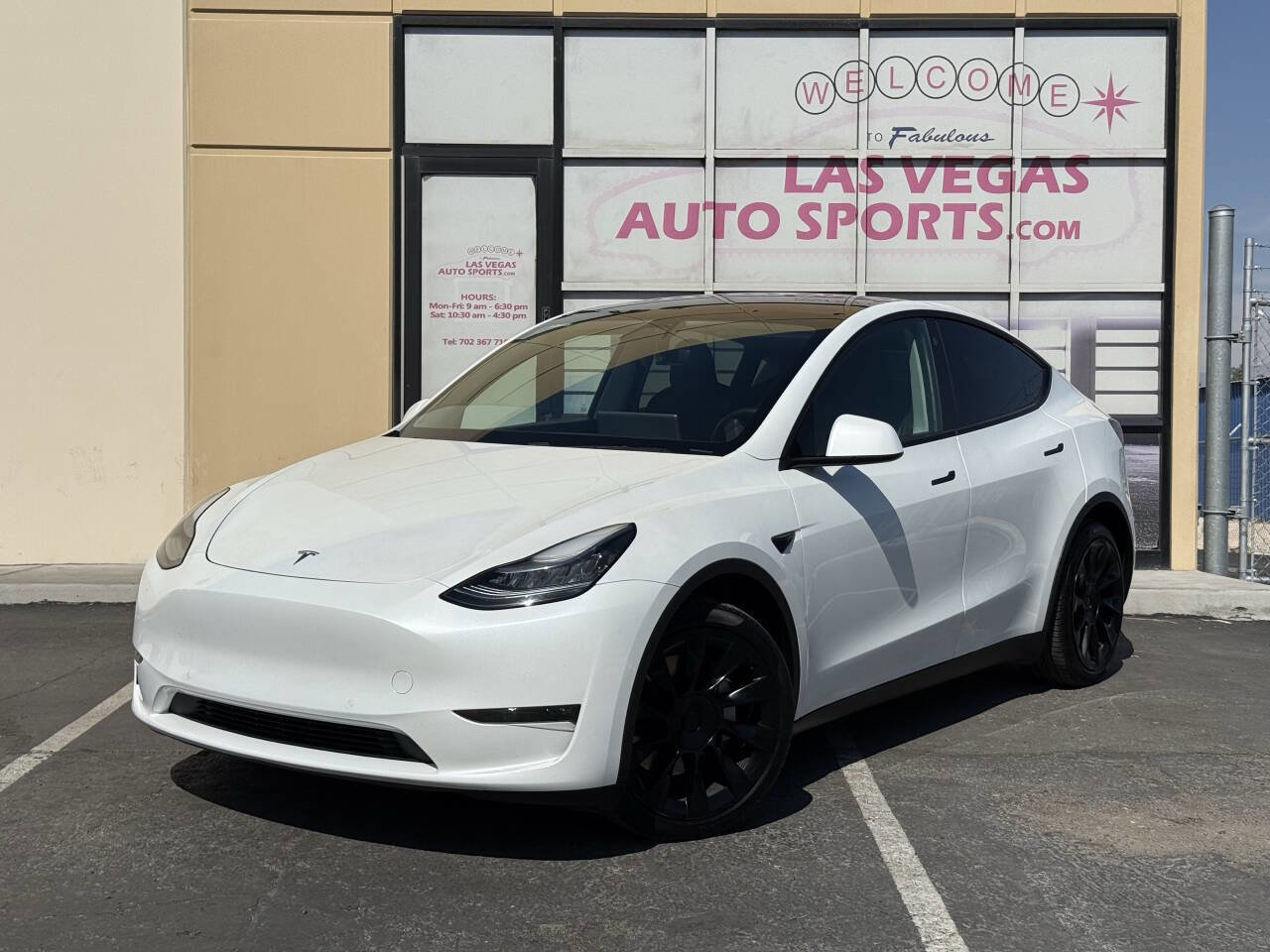 Used 2021 Tesla Model Y Long Range image 4