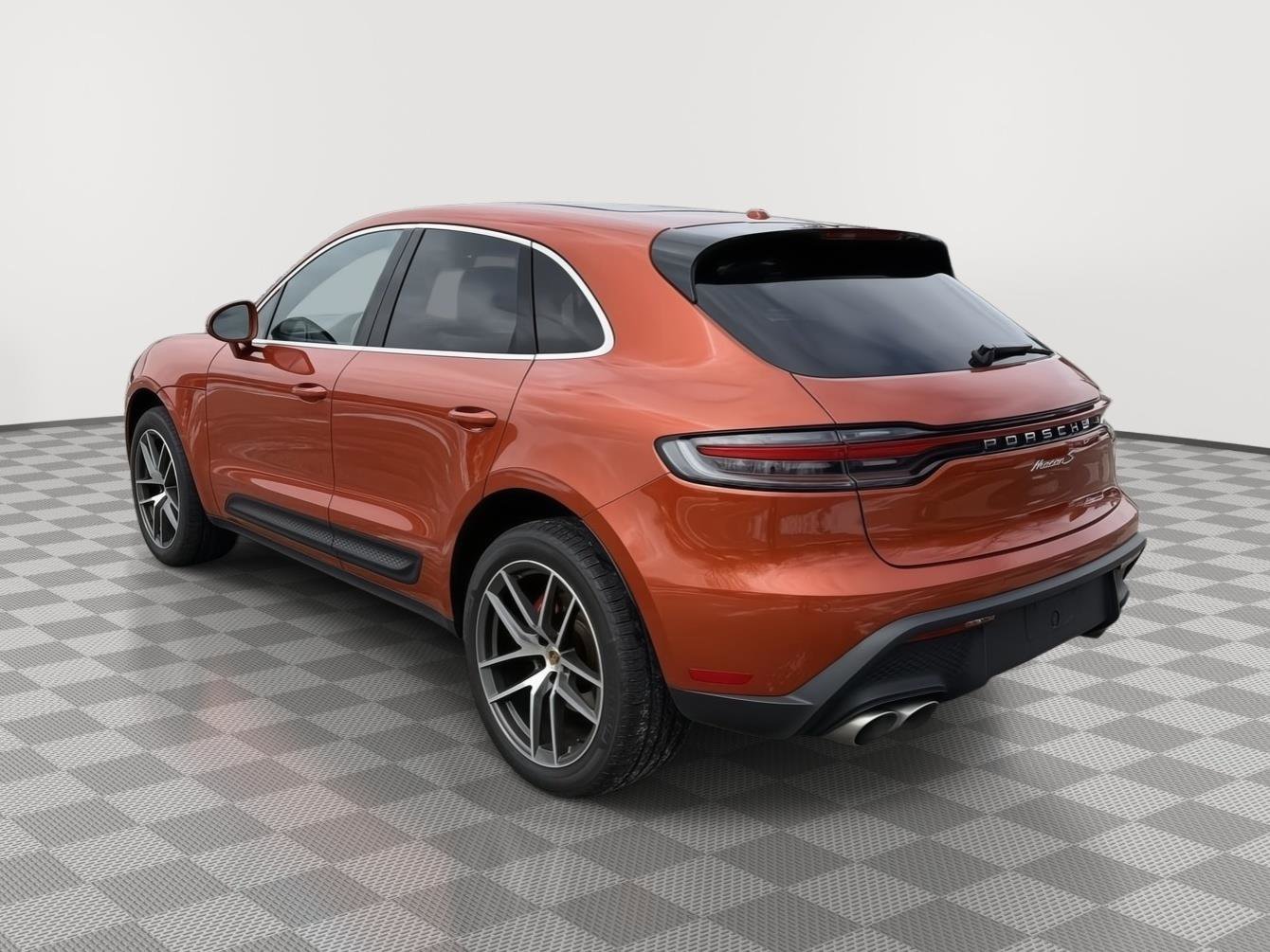 Used 2022 Porsche Macan S AWD/4WD image 3