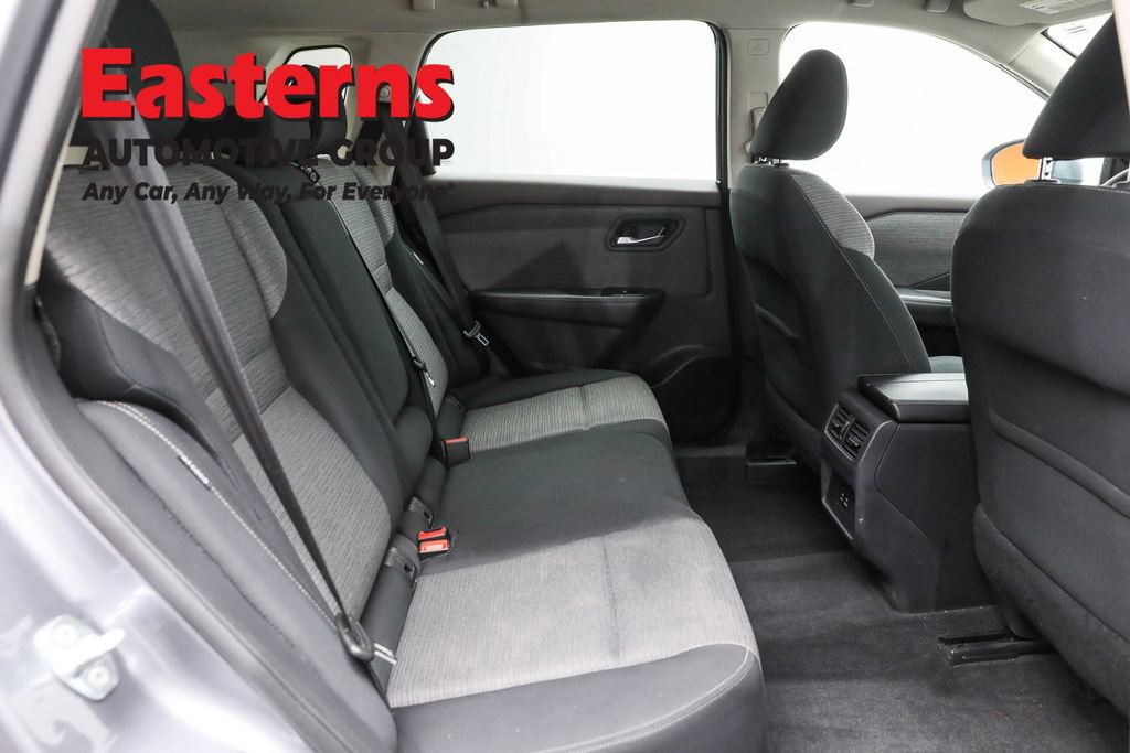 Used 2022 Nissan Rogue SV image 24