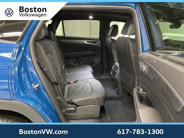 Used 2025 Volkswagen Atlas Cross Sport SE w/ Panoramic Sunroof Package image 10