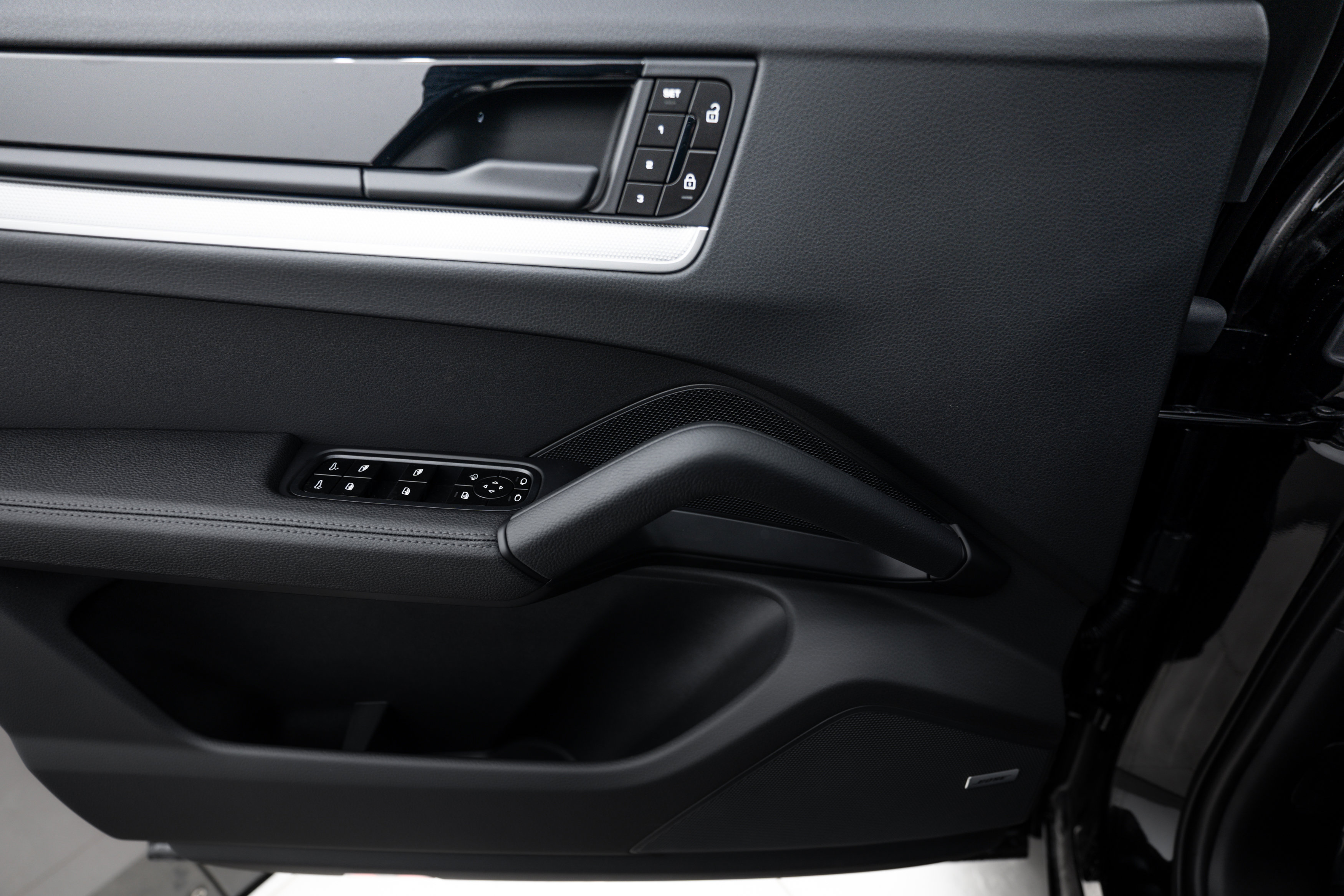New 2026 Porsche Cayenne image 17
