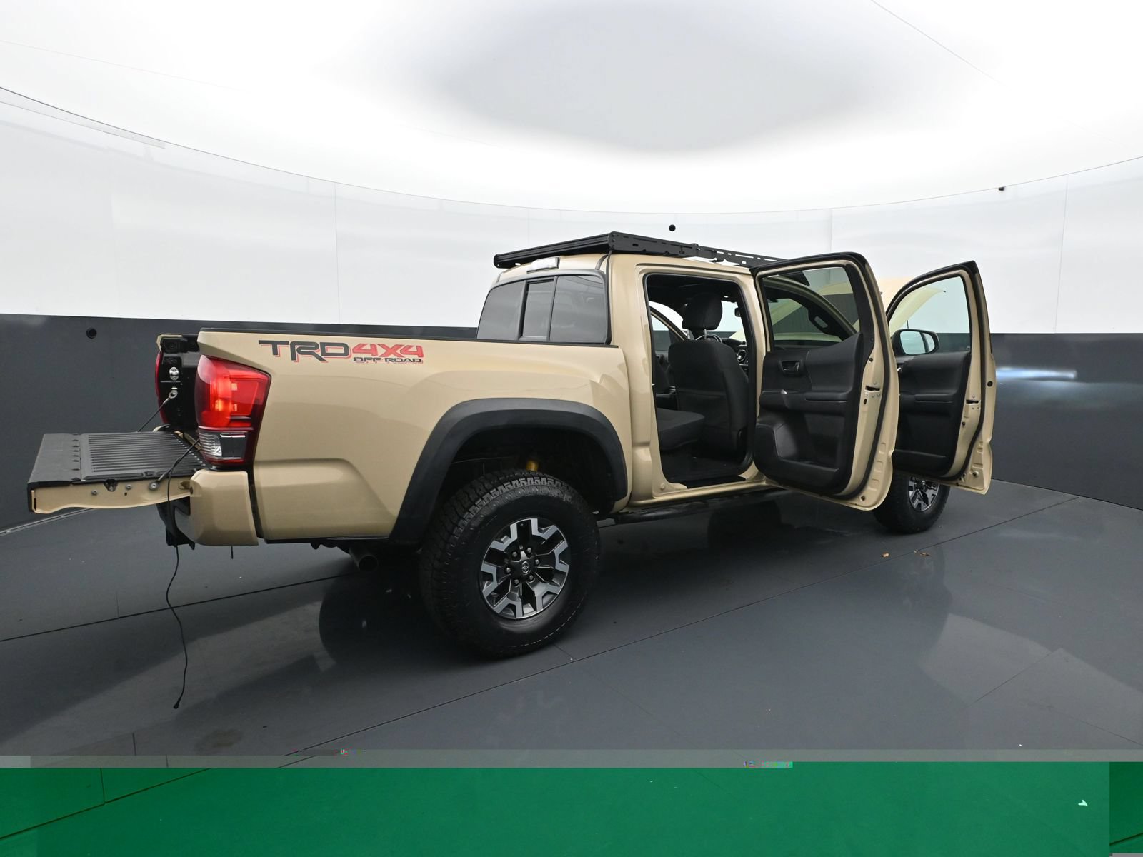 Used 2016 Toyota Tacoma TRD Off-Road AWD/4WD image 34