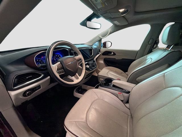 Used 2019 Chrysler Pacifica Limited image 19
