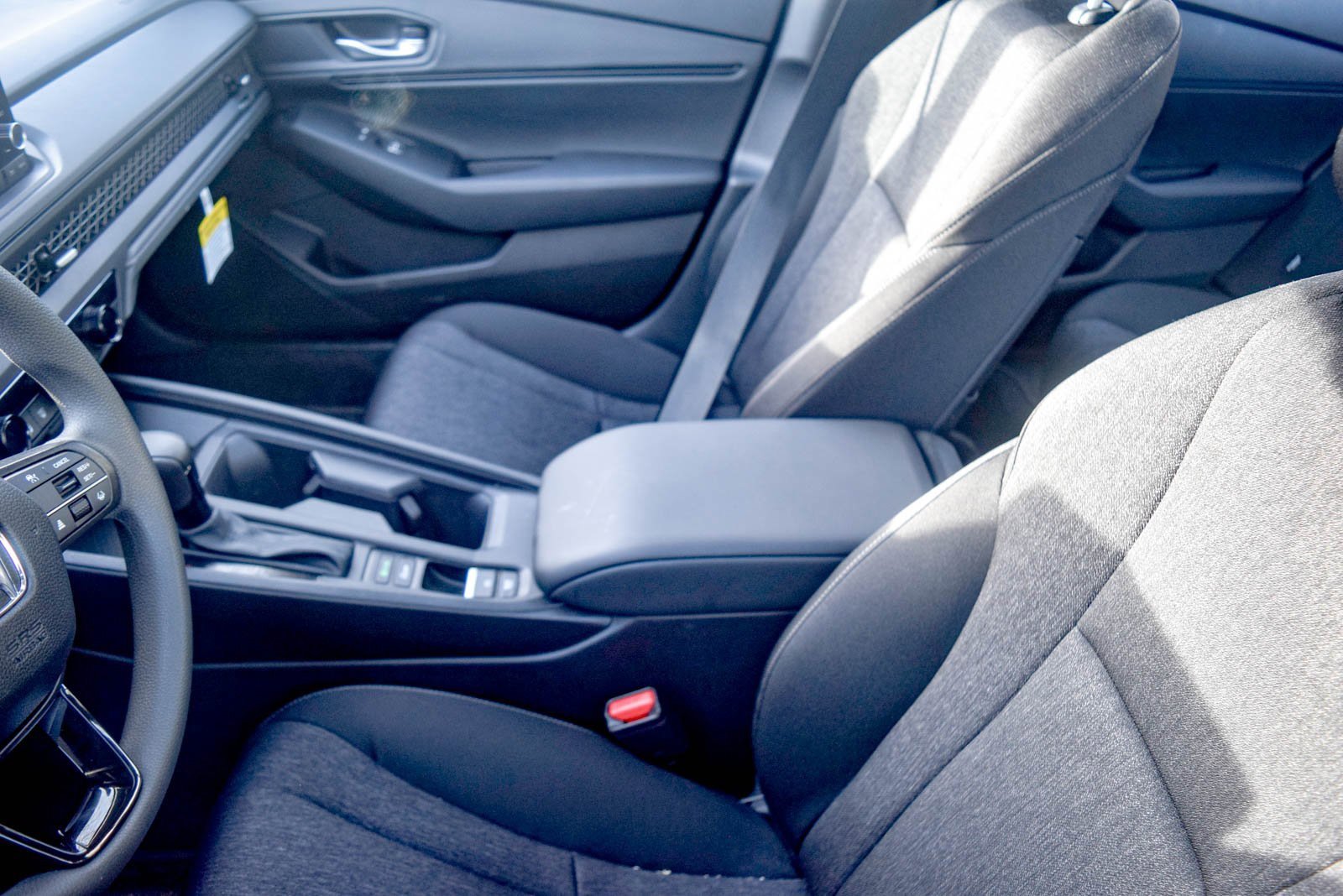 Used 2025 Honda Accord SE image 19