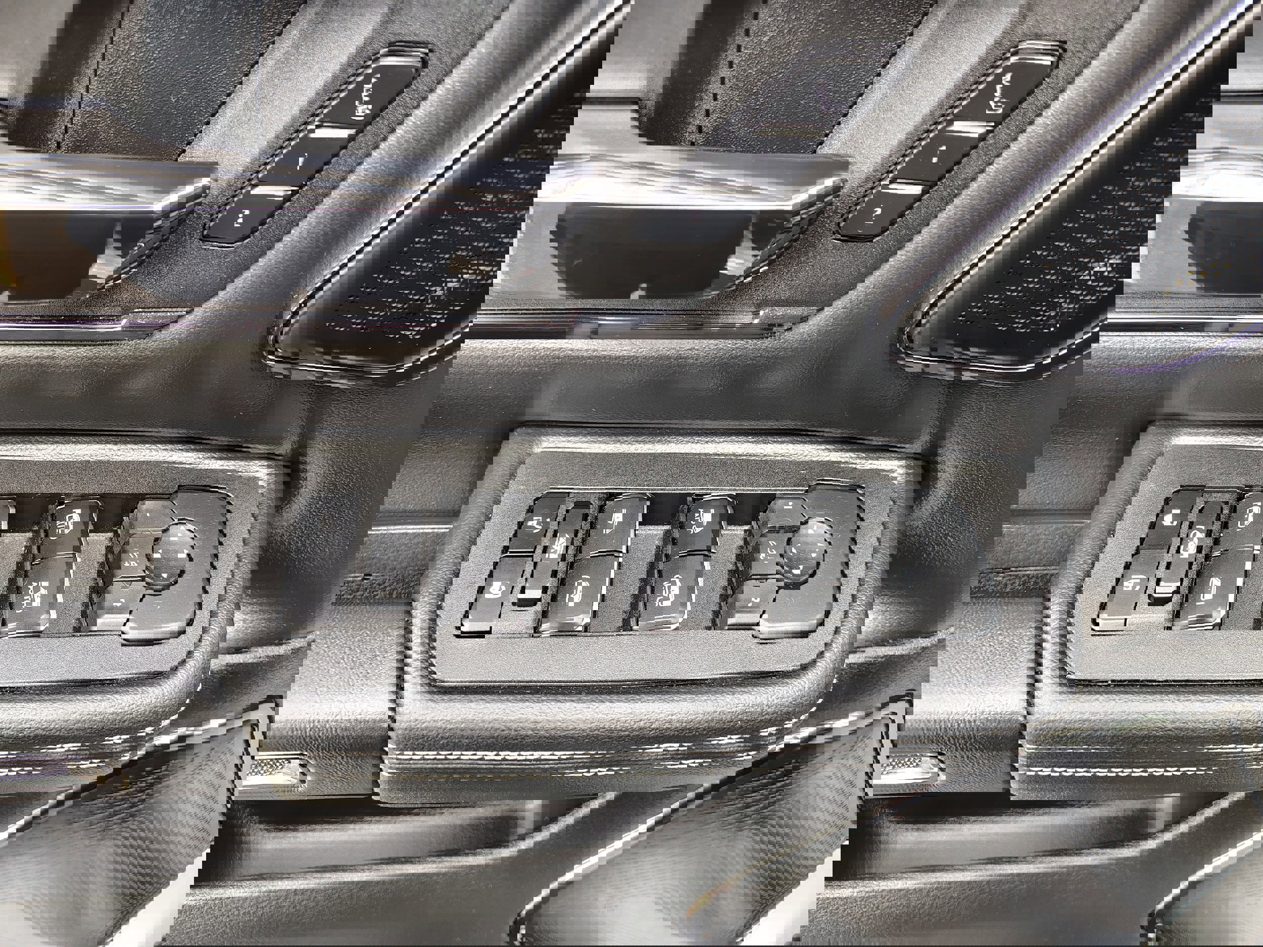 Certified 2025 RAM 1500 Limited image 21