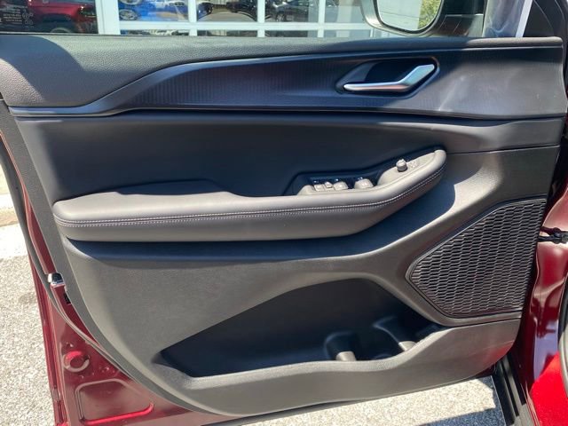 New 2025 Jeep Grand Cherokee Laredo X w/ Luxury Tech Group I AWD/4WD image 12