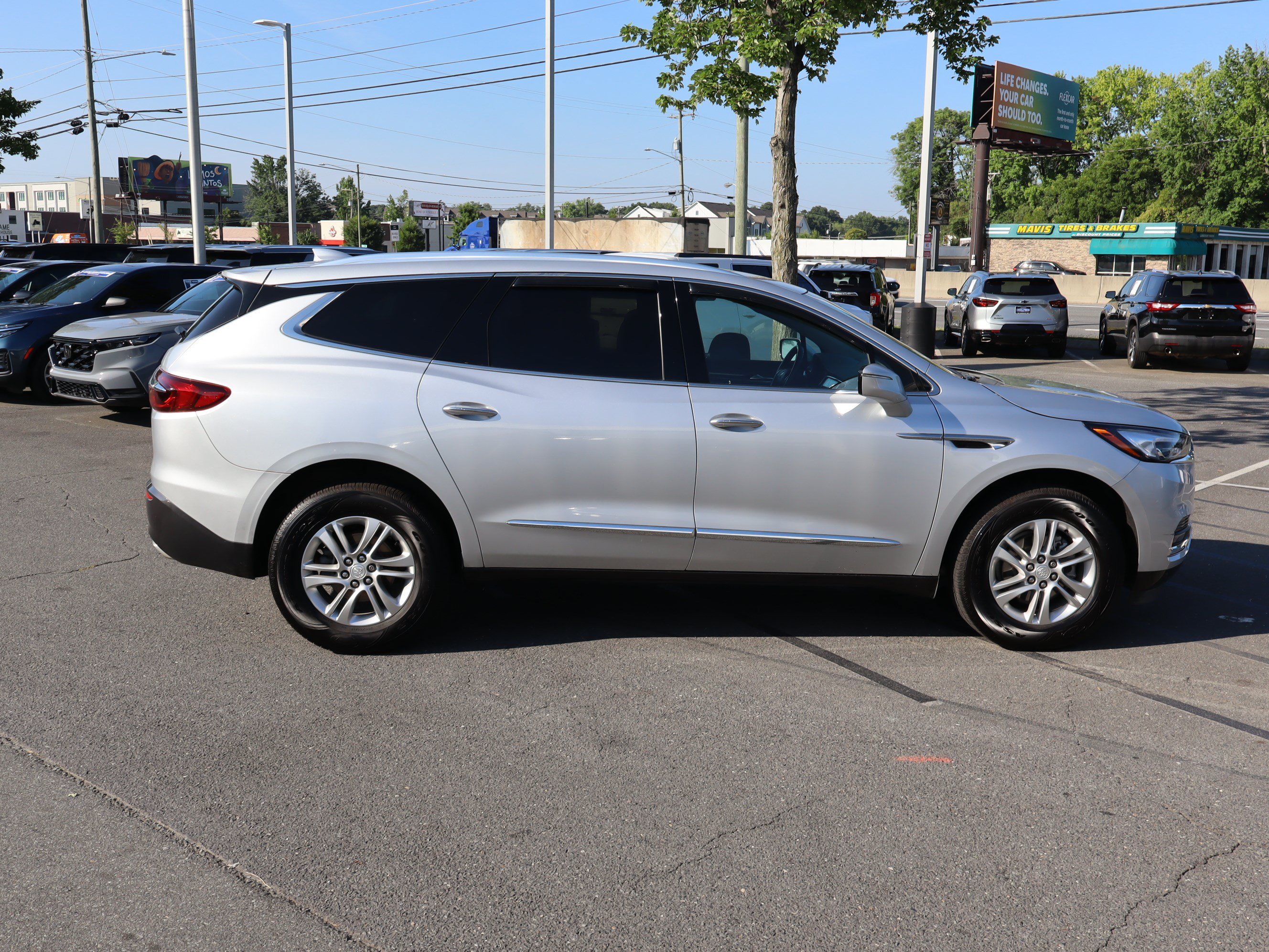 Used 2021 Buick Enclave Preferred FWD image 11