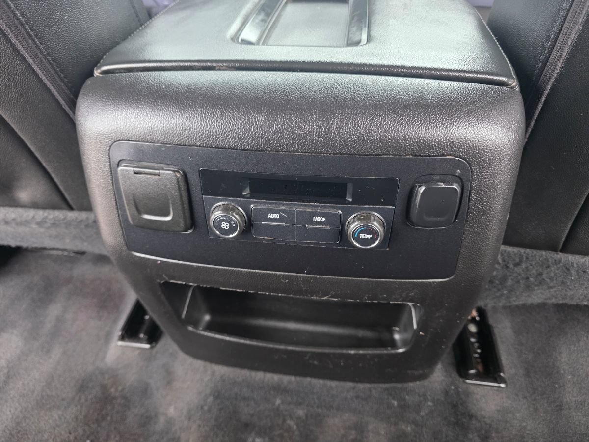 Used 2019 Chevrolet Tahoe LT RWD image 32