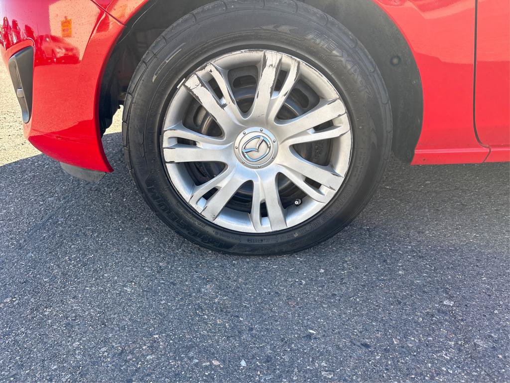 Used 2012 MAZDA MAZDA2 Sport FWD image 28