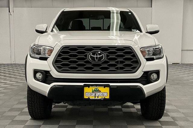 Used 2023 Toyota Tacoma TRD Off-Road w/ Technology Package AWD/4WD image 4