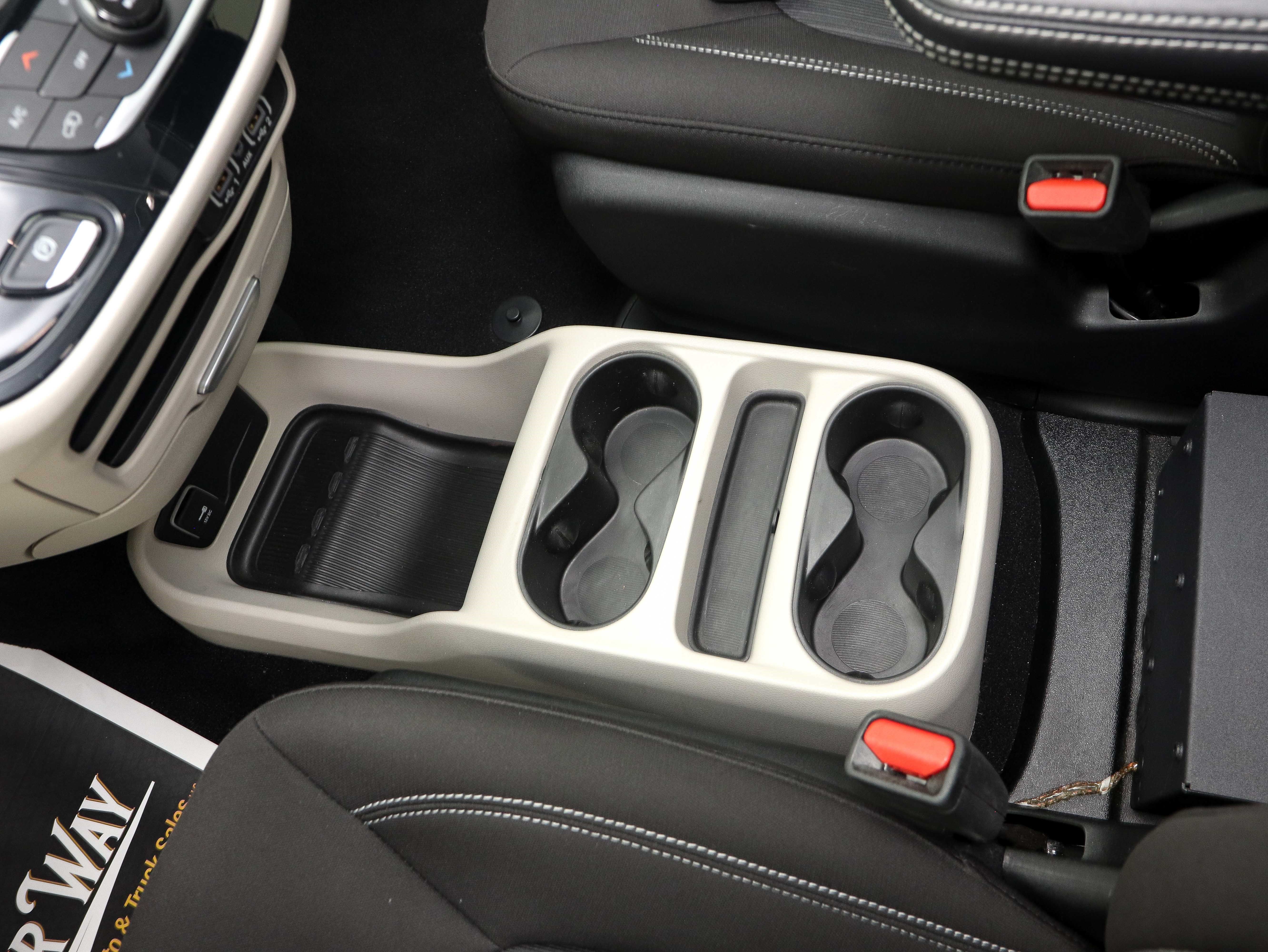 Used 2023 Chrysler Voyager LX FWD image 28