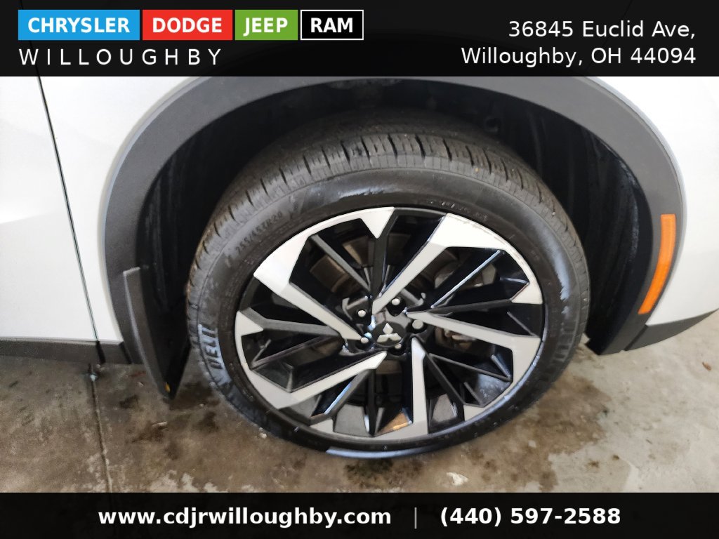 Used 2024 Mitsubishi Outlander AWD image 43