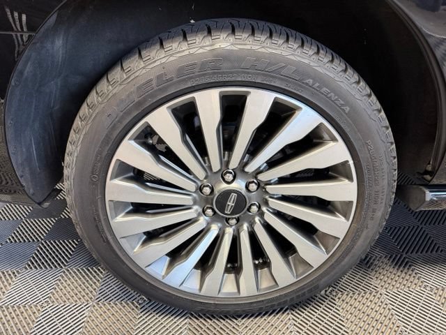 Used 2019 Lincoln Navigator Reserve AWD/4WD image 48