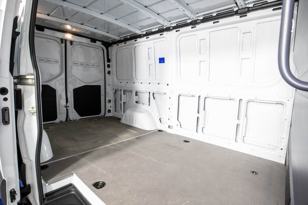 Used 2025 Mercedes-Benz Sprinter 2500 image 10