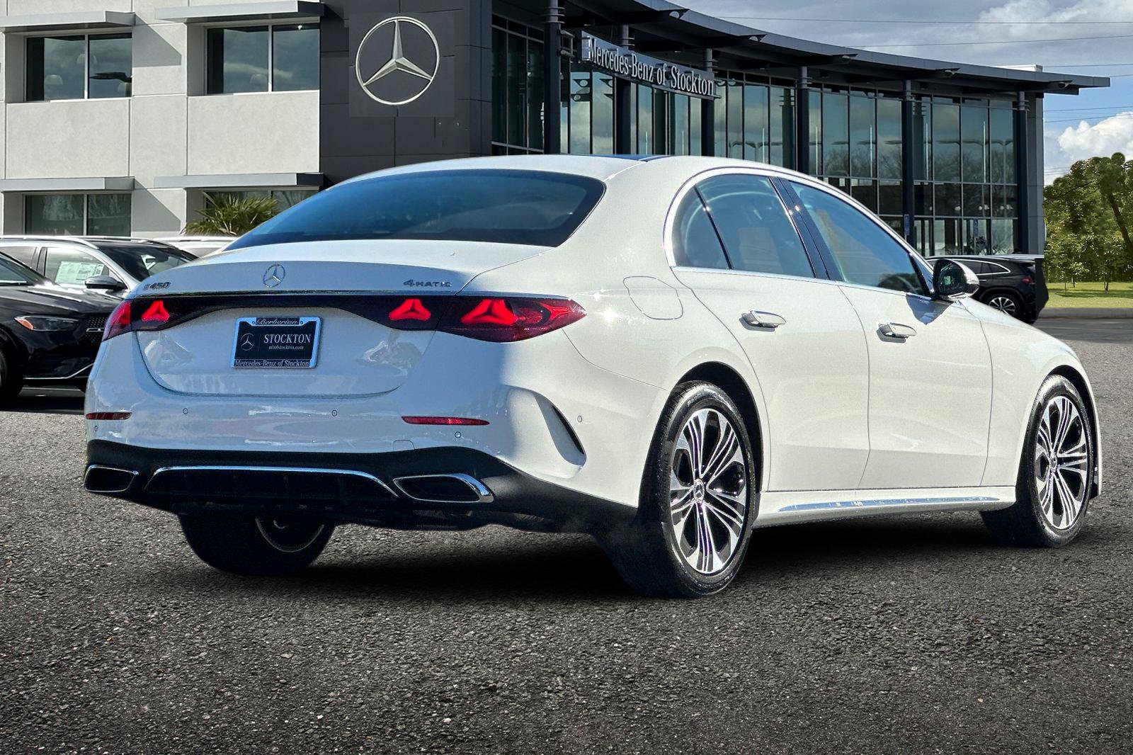 New 2026 Mercedes-Benz E 450 4MATIC Sedan image 4