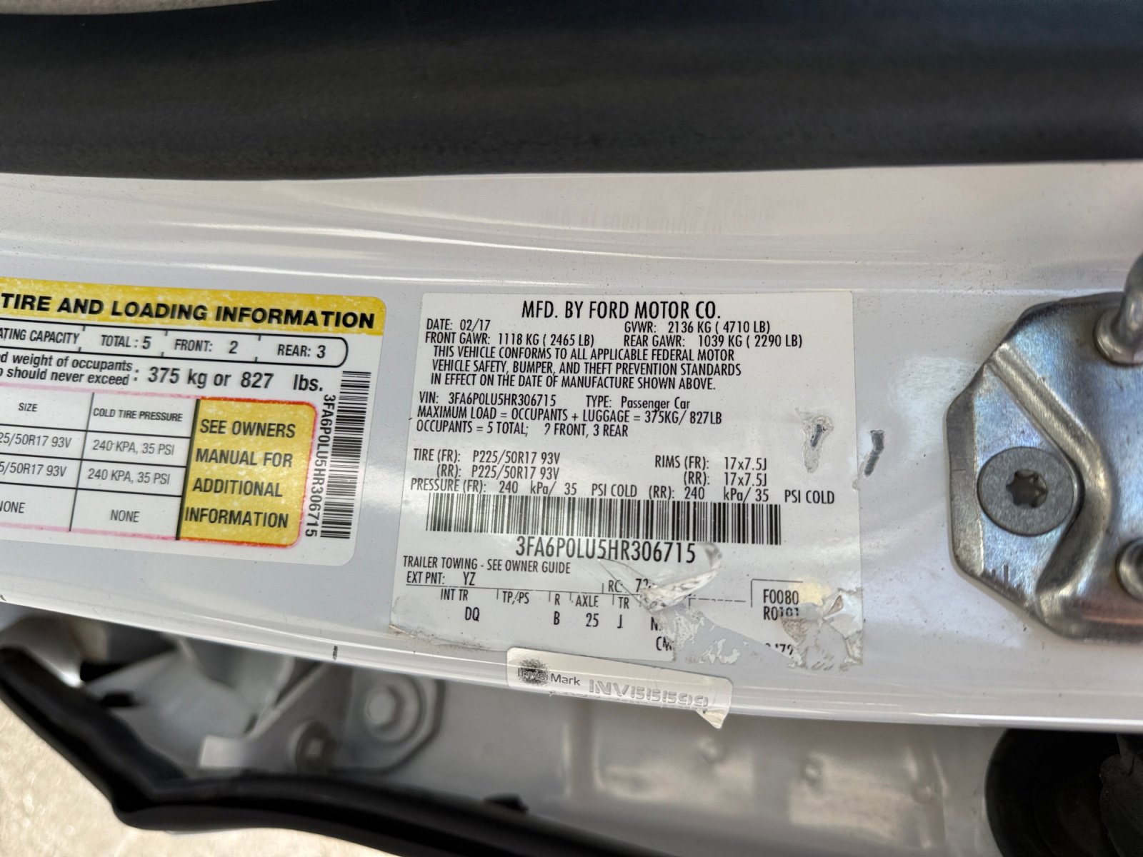 Used 2017 Ford Fusion SE image 25