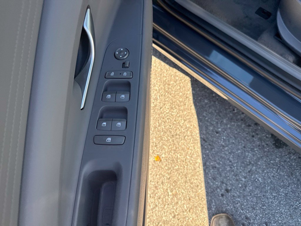 Used 2023 Hyundai Elantra SEL FWD image 11