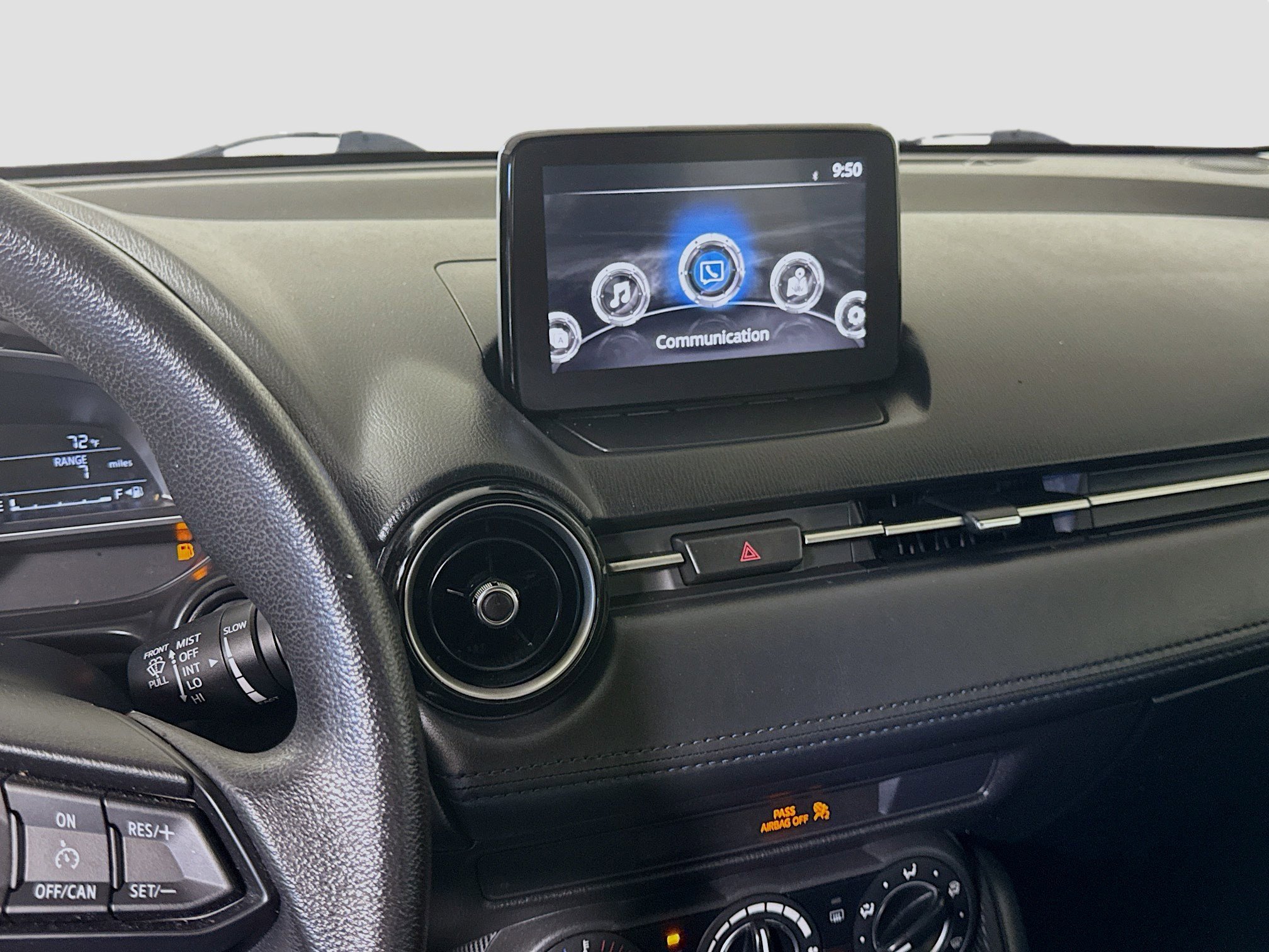 Used 2019 Toyota Yaris LE image 18