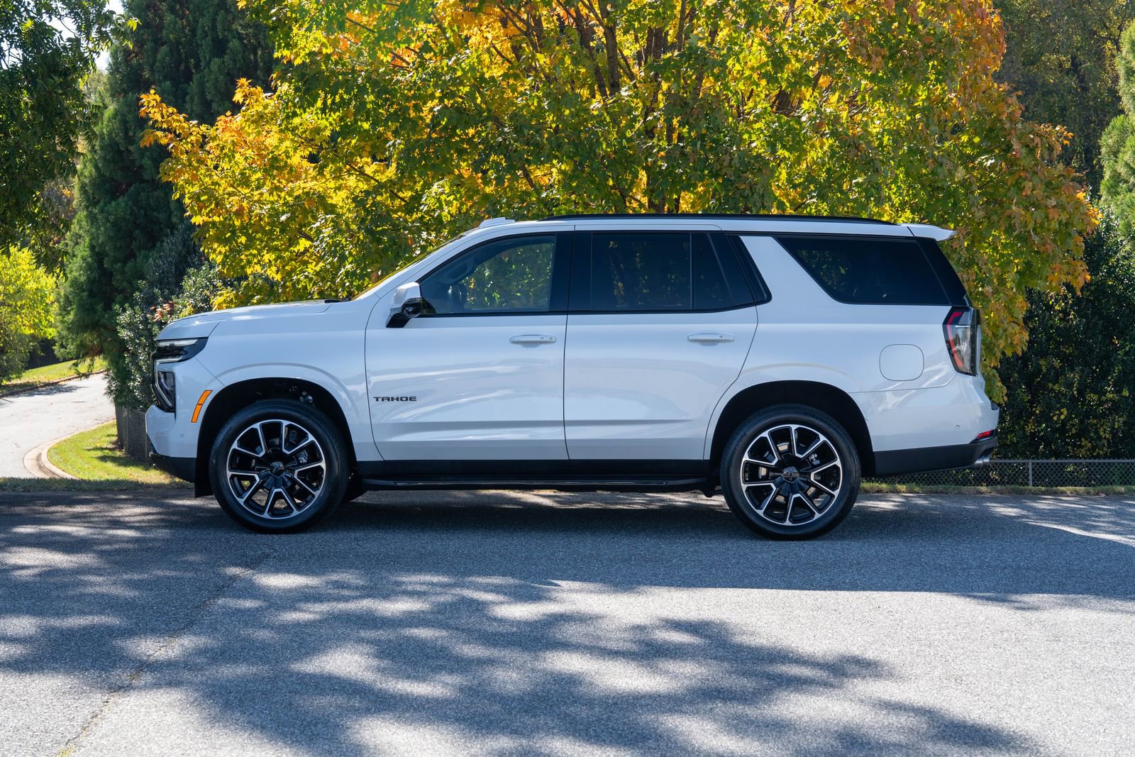 Used 2025 Chevrolet Tahoe RST w/ Comfort Package image 3
